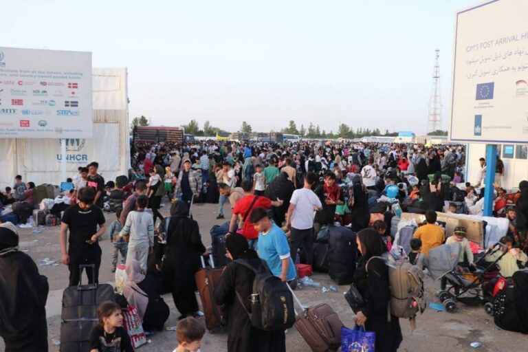اخراج نزدیک به ۲ میلیون شهروند افغانستان از ایران