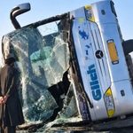 واژگونی بس مسافربری در قندوز؛ ۲۶ نفر زخمی شدند
