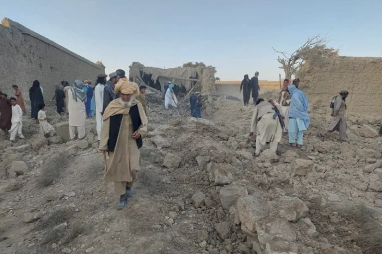پاکستان حملات هوایی در افغانستان